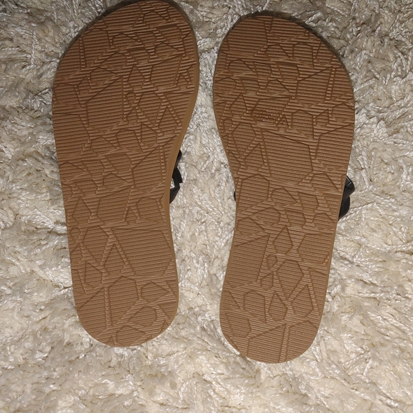 Volcom strappy sandals size 5 youth - Picture 3 of 6
